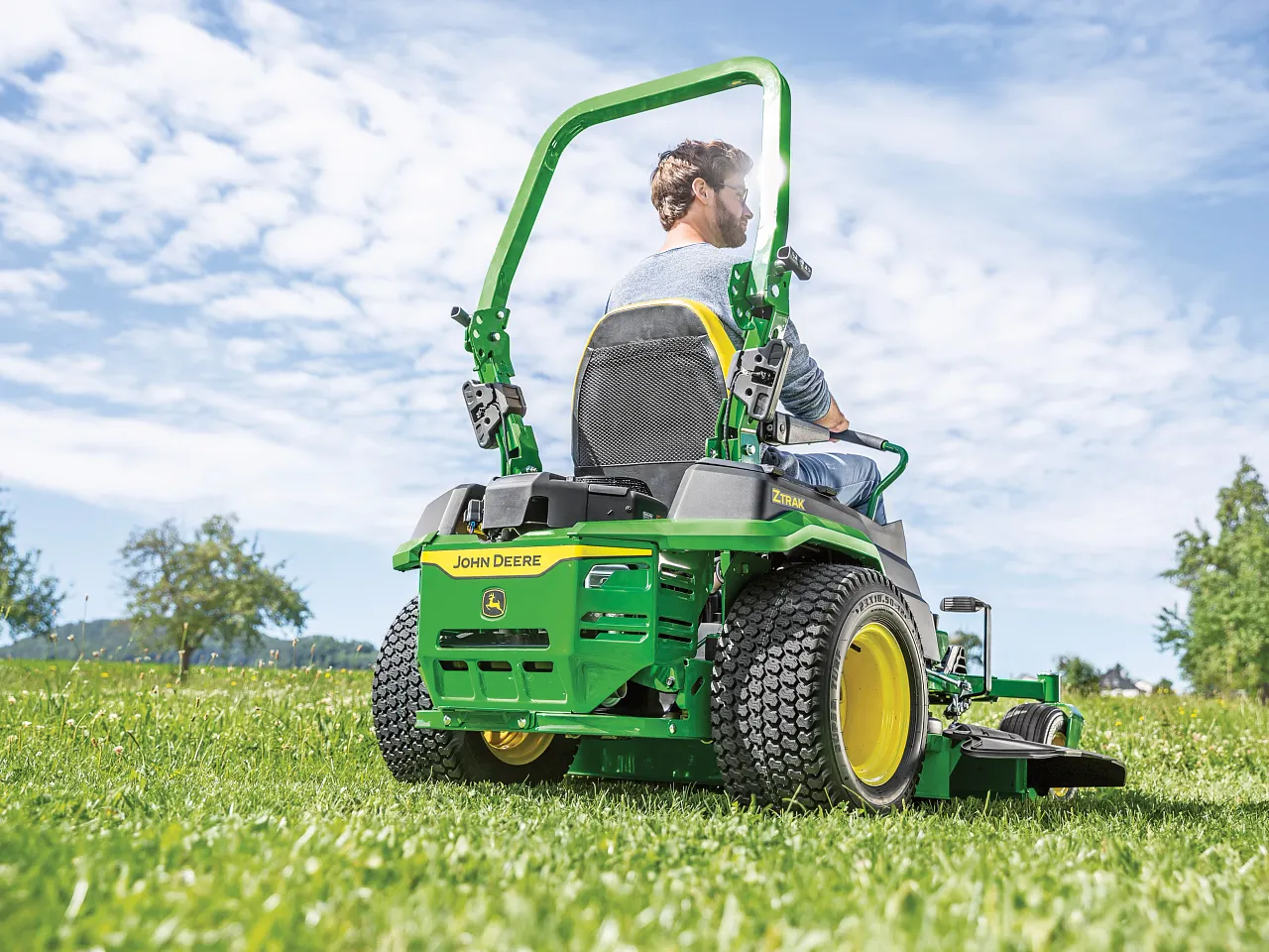 Tondeuse autoportée John deere Z345R – Image 3